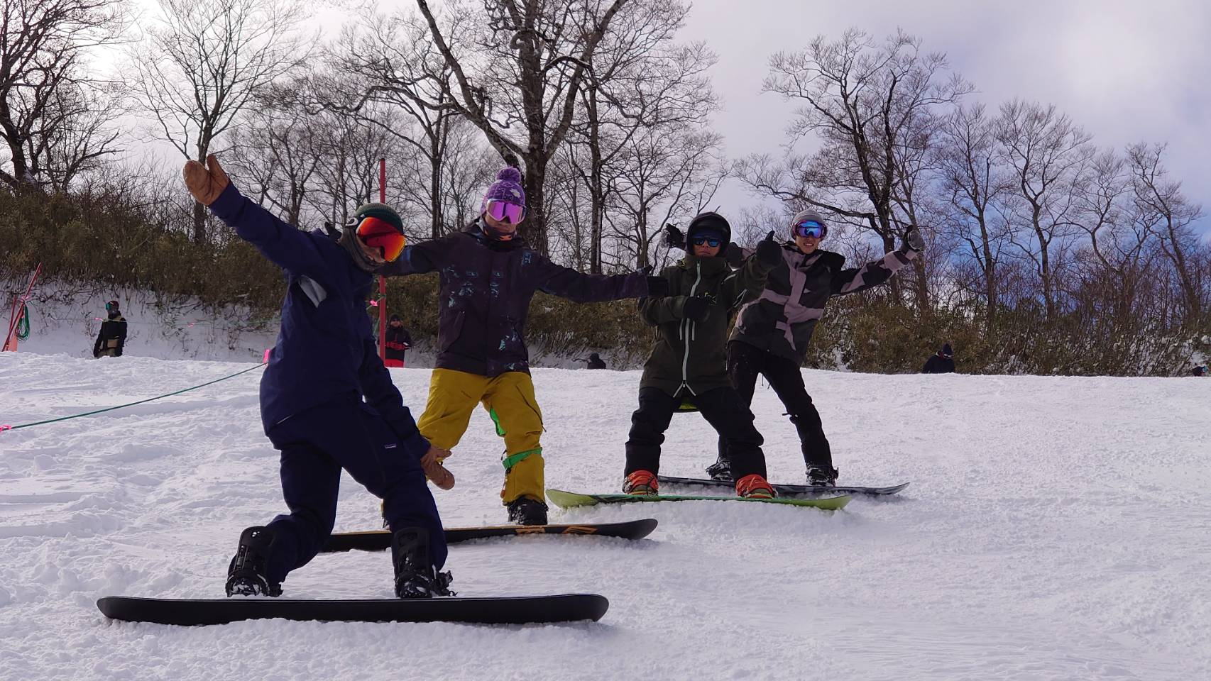 寒い！11月です！ JAPAN SNOWBOARD ACADEMY TAKASU校